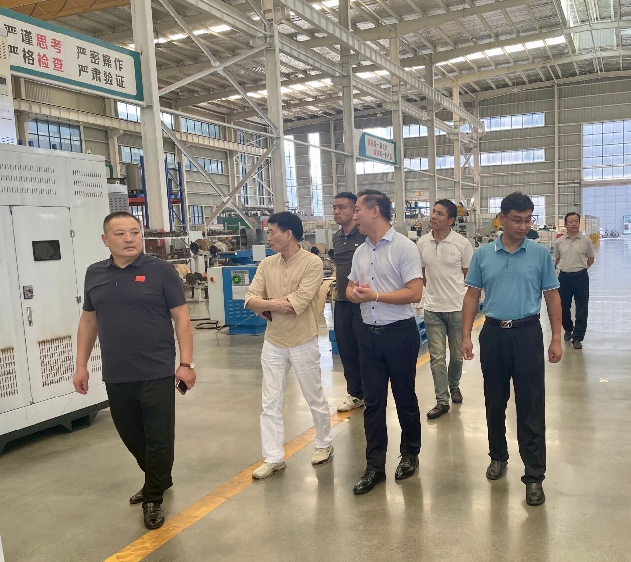 1758609615608516.jpg 1758609615608516.jpg